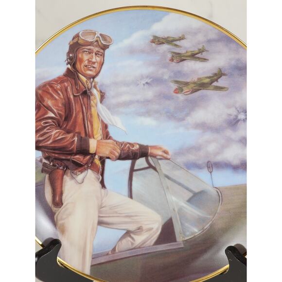 John Wayne Flying Tigers Wall Decor Plate 1993 Porcelain 9 1/4 Gold Trim USA Vtg - Picture 2 of 12